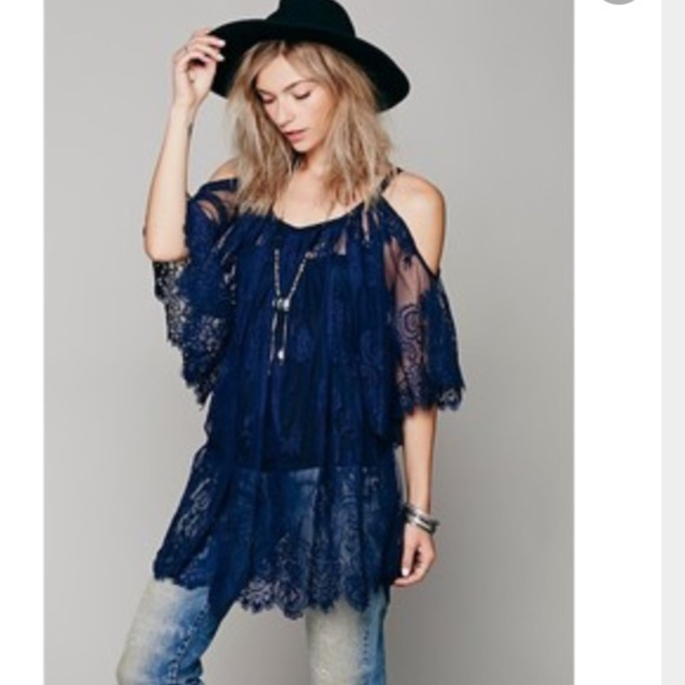 🎉HP🎉 Jen's Pirate Booty Open Road Lace Tunic